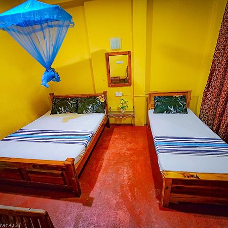 Dinesh Safari Homestay Udawalawe Ngoại thất bức ảnh