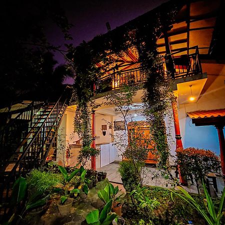 Dinesh Safari Homestay Udawalawe Ngoại thất bức ảnh