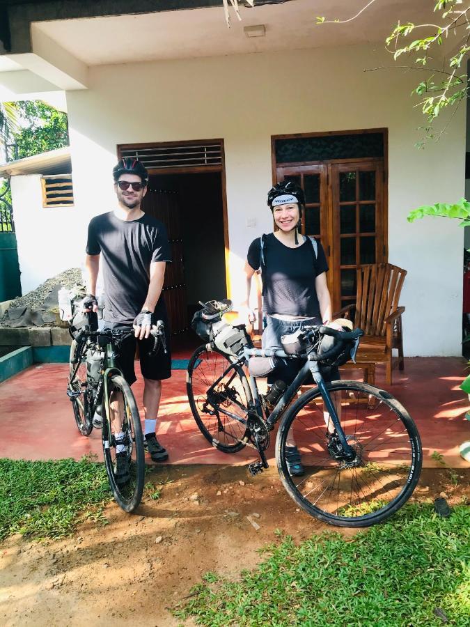 Dinesh Safari Homestay Udawalawe Ngoại thất bức ảnh