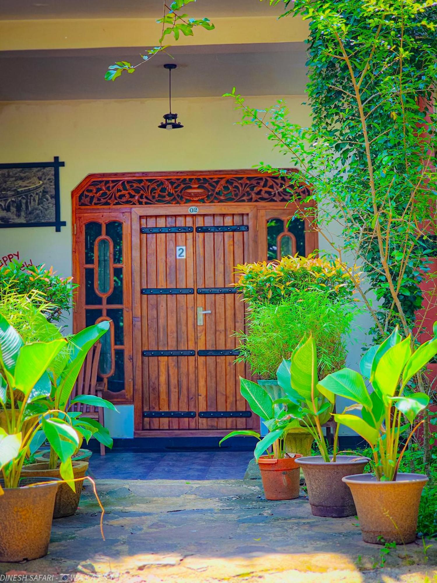 Dinesh Safari Homestay Udawalawe Ngoại thất bức ảnh