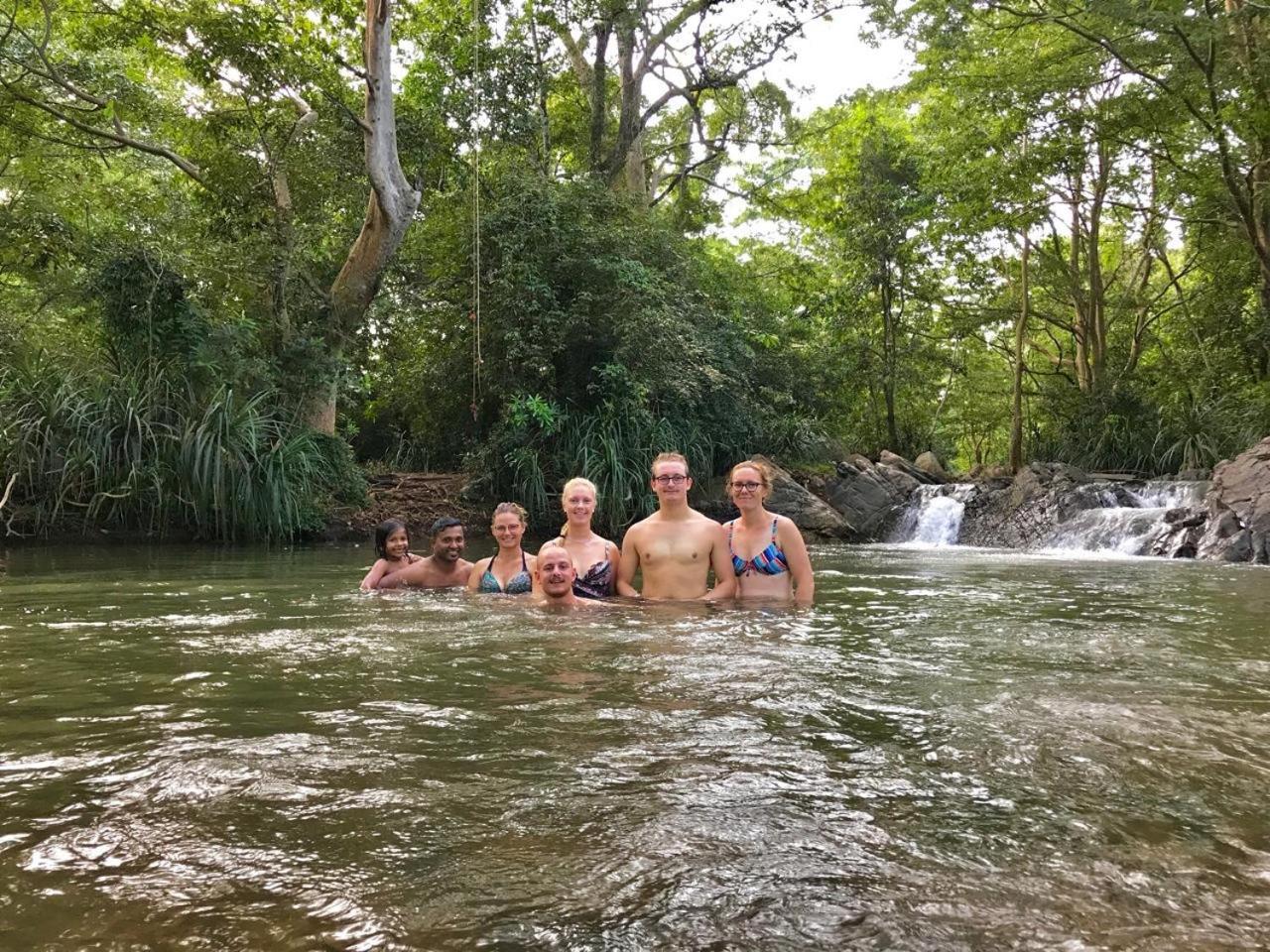 Dinesh Safari Homestay Udawalawe Ngoại thất bức ảnh