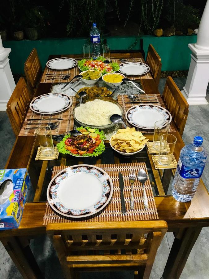 Dinesh Safari Homestay Udawalawe Ngoại thất bức ảnh